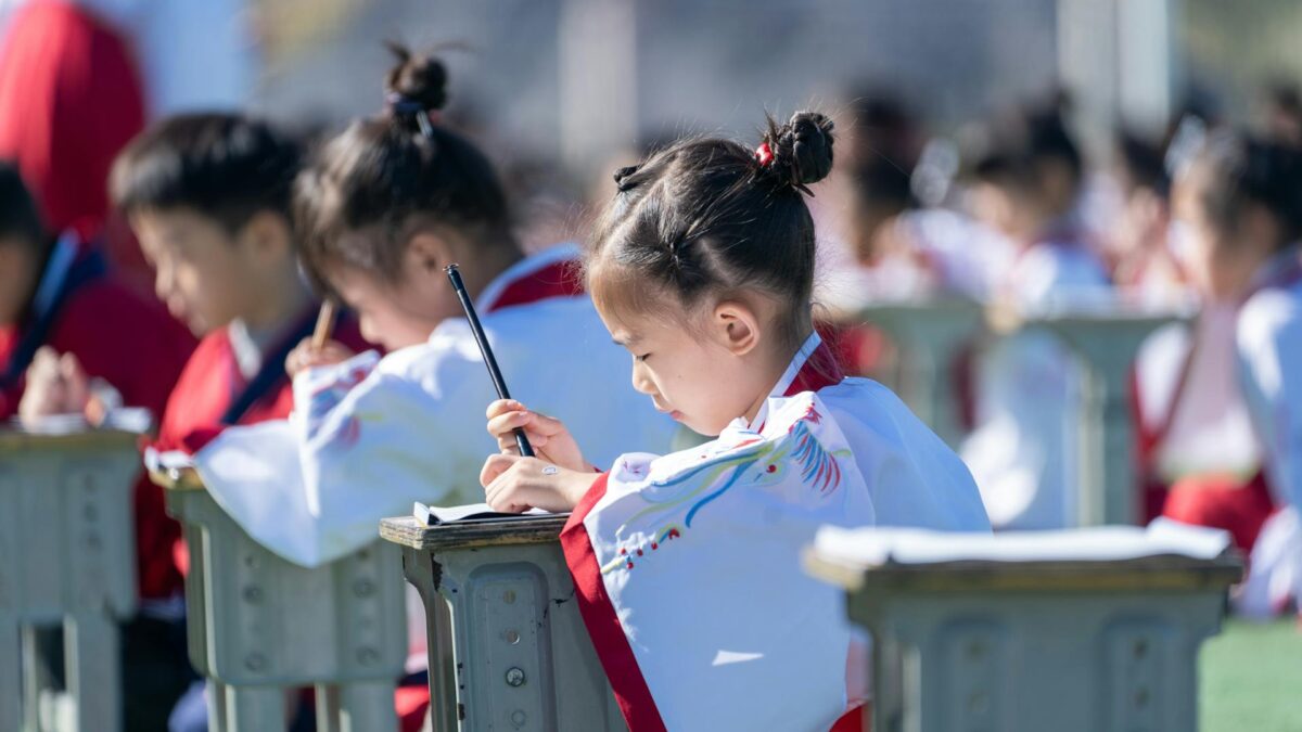Les trois systèmes d'écriture de l'alphabet japonais : hiragana, katakana et kanji - Blog Japon Isshoni - Couverture